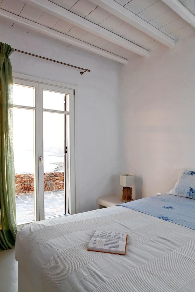 Elia White * Elia (Mykonos)